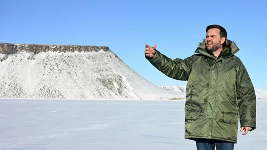 Vance visita Groenlandia  Vance visita Groenlandia