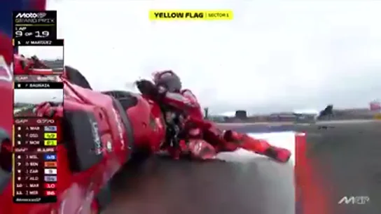 La dramática caída de Marc Márquez cuando lideraba el Gran Premio de Las Américas La dramática caída de Marc Márquez cuando lideraba el Gran Premio de Las Américas