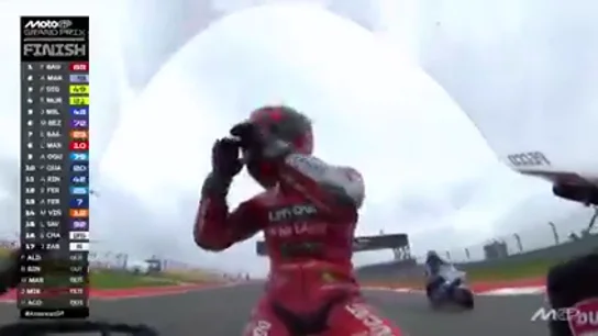 Los gestos de 'Pecco' Bagnaia tras ganar en el Gran Premio de Las Américas Los gestos de 'Pecco' Bagnaia tras ganar en el Gran Premio de Las Américas