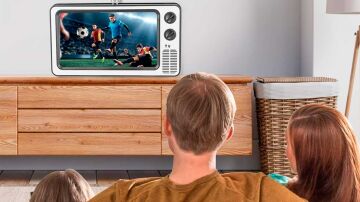 Estira la pantalla de tu móvil con una de estas lupas