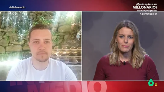 José María Pérez, minero, cuenta a Andrea Ropero cómo es trabajar en la mina: "Es un ambiente muy hostil" El minero explica que, en esa zona, hay minas de alta montaña en las que deben adentrarse en la ladera de una montaña para extraer mineral. Esto les expone a numerosos riesgos como derrumbes, gas o polvo.