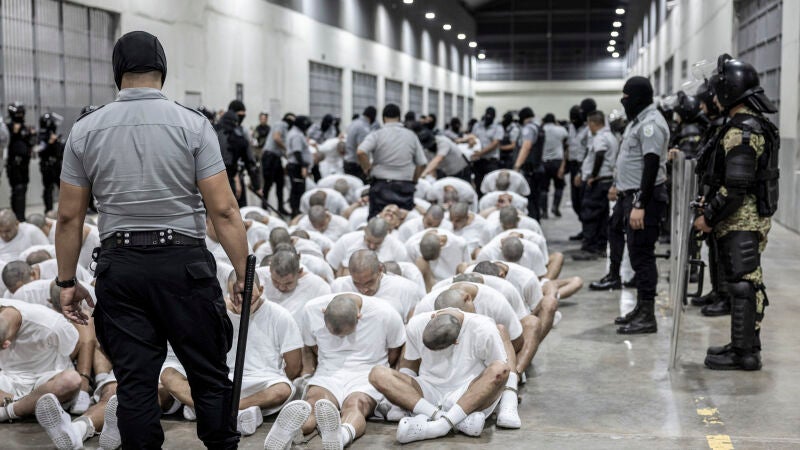El Centro de Confinamiento de Terroristas en Tecoluca, El Salvador