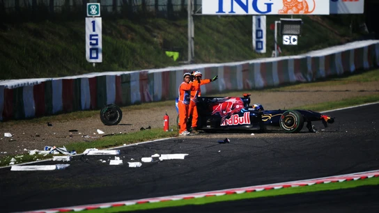 Accidente de Jaime Alguersuari en Suzuka Accidente de Jaime Alguersuari en Suzuka