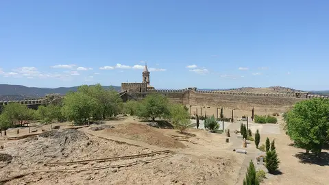 Castillo de Cumbres Mayores Castillo de Cumbres Mayores