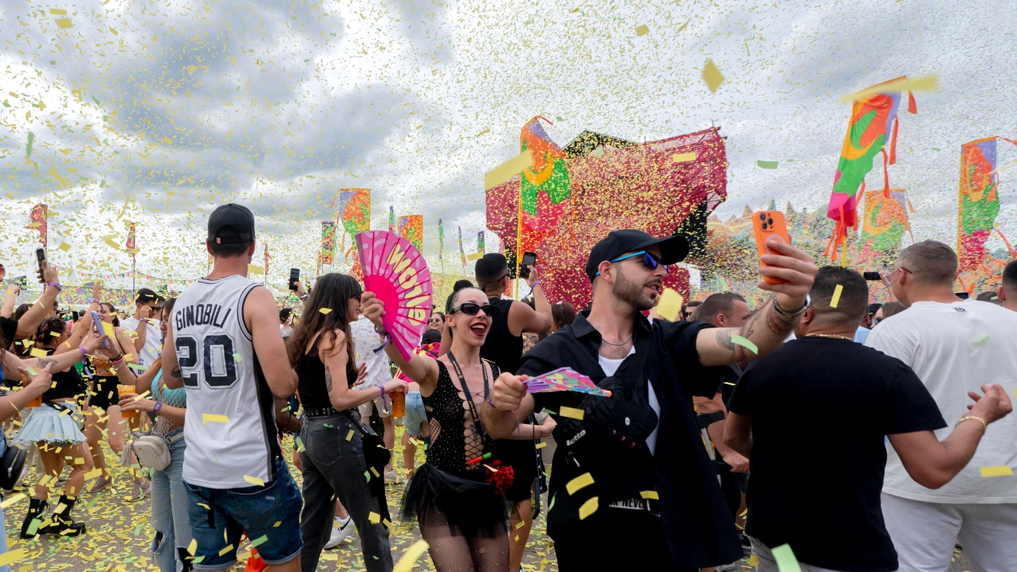arias personas durante el festival elrow Town en el recinto ferial IFEMA Madrid, a 30 de abril de 2023, en Madrid (España) arias personas durante el festival elrow Town en el recinto ferial IFEMA Madrid, a 30 de abril de 2023, en Madrid (España)