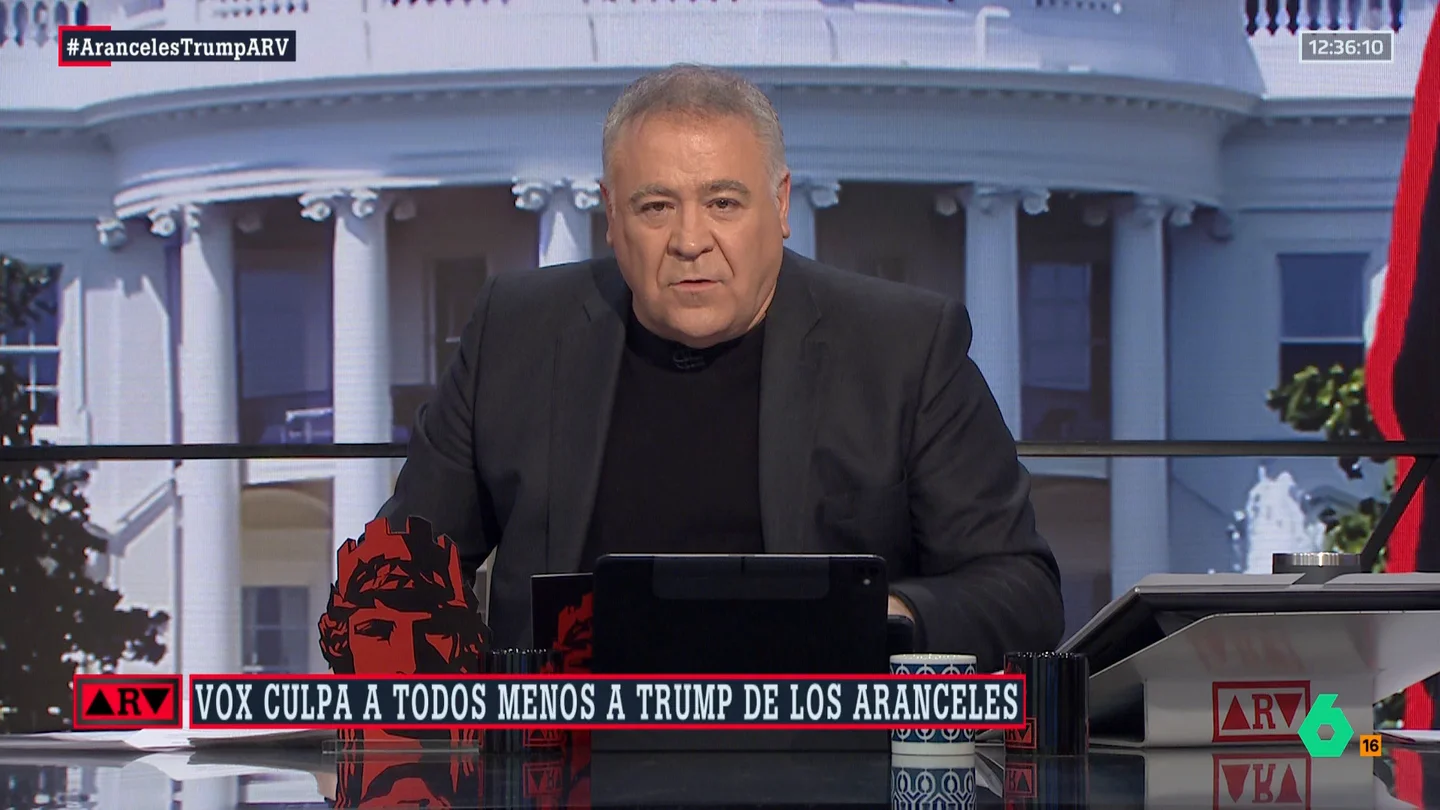 Ferreras califica de "alucinante" la postura de Vox con Trump: "Sigue asumiendo sus tesis" Ferreras califica de "alucinante" la postura de Vox con Trump: "Sigue asumiendo sus tesis"