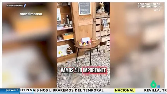 Un español que vive en Suiza muestra lo que más le "flipa" del país: "En la puerta de las casas hay baños, café, té y pagas lo que te parece" Un español que vive en Suiza muestra lo que más le "flipa" del país: "En la puerta de las casas hay baños, café, té y pagas lo que te parece"