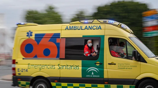 Imagen de archivo de una ambulancia en Andalucía. Imagen de archivo de una ambulancia en Andalucía.