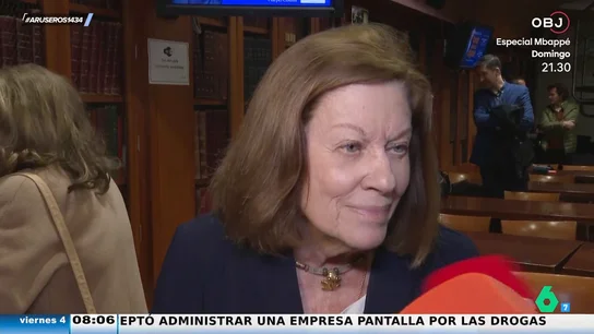 Natalia Figueroa afirma que Raphael "está estupendo" pero evitar hablar de su vuelta a los escenarios Natalia Figueroa afirma que Raphael "está estupendo" pero evitar hablar de su vuelta a los escenarios