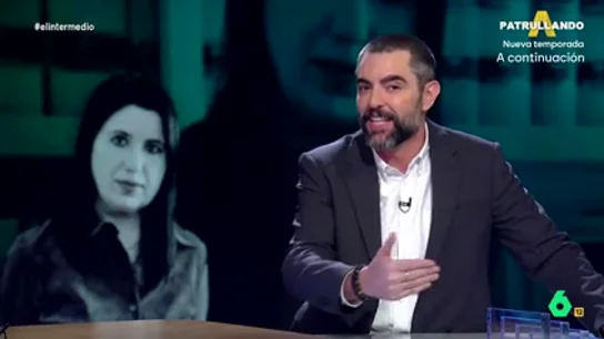 Dani Mateo analiza la clientela de Lupe Sánchez, abogada del emérito: "Por lo que sea nunca ha defendido a Willy Toledo" El emérito ha escogido a la abogada Guadalupe Sánchez, experta en honor. Además del emérito, ha defendido a numerosos influencers ultra de extrema derecha y a la pareja de Isabel Díaz Ayuso, Alberto González Amador.