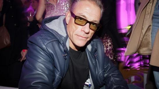 Jean-Claude Van Damme, en el 20.º aniversario de Radio FG en Le Grand Palais de París (Francia), en 2012 Jean-Claude Van Damme, en el 20.º aniversario de Radio FG en Le Grand Palais de París (Francia), en 2012
