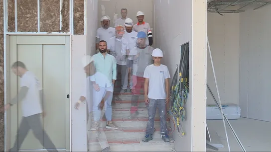 De poner cimientos a serlo: los migrantes sustentan el sector de la construcción en el que los españoles no quieren trabajar De poner cimientos a serlo: los migrantes sustentan el sector de la construcción en el que los españoles no quieren trabajar