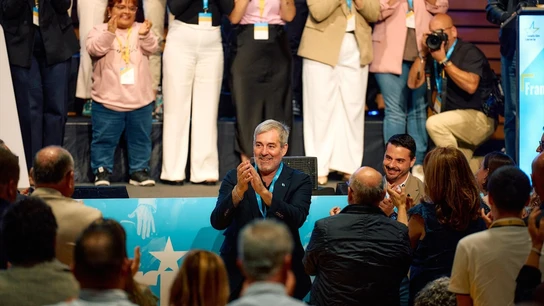 Fernando Clavijo es reelegido secretario nacional de Coalición Canaria. Fernando Clavijo es reelegido secretario nacional de Coalición Canaria.