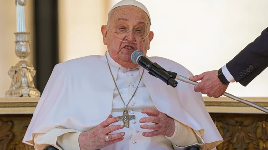 El papa Francisco durante su aparición sorpresa de este domingo. El papa Francisco durante su aparición sorpresa de este domingo.