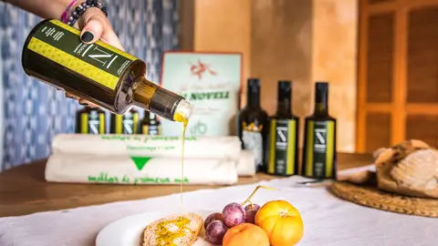 Aceite de oliva y fruta Aceite de oliva y fruta