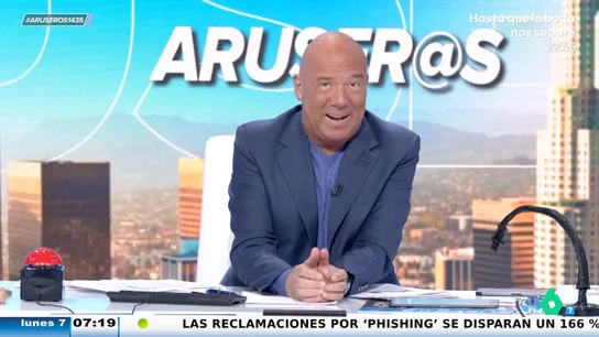 El dardo de Alfonso Arús a Angie Cárdenas por sus despistes 'postembarazo' 25 años después El dardo de Alfonso Arús a Angie Cárdenas por sus despistes 'postembarazo' 25 años después