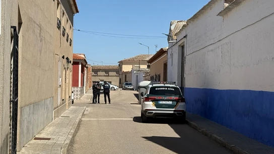 Calle del suceso mortal entre dos hermanos en La Puebla de Almoradiel (Toledo). Calle del suceso mortal entre dos hermanos en La Puebla de Almoradiel (Toledo).