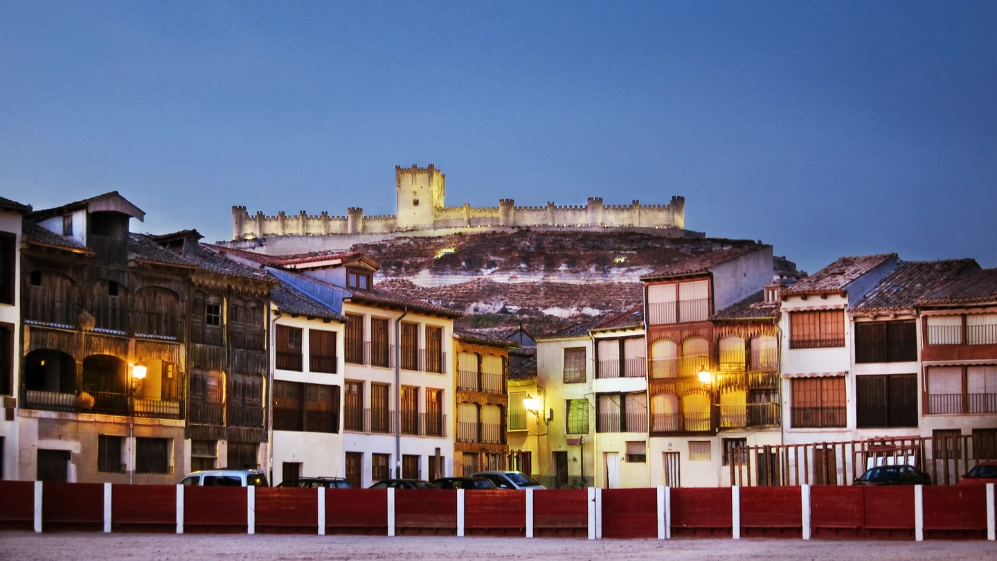 Plaza del Coso, en Peñafiel Plaza del Coso, en Peñafiel