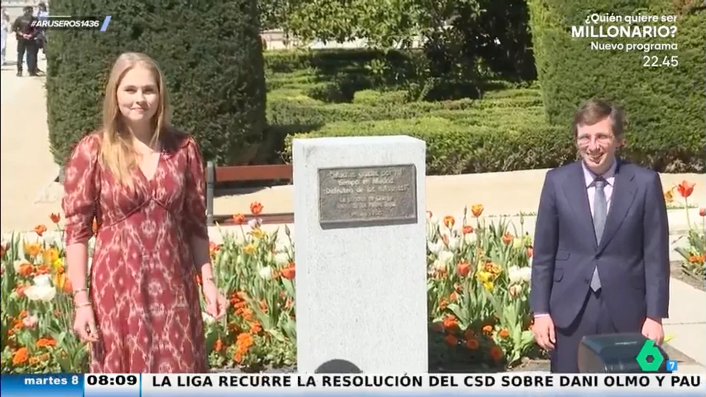 La reacción de Alfonso Arús al ver la diferencia de altura entre Almeida y Amalia de Holanda La reacción de Alfonso Arús al ver la diferencia de altura entre Almeida y Amalia de Holanda