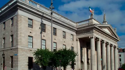GPO (General Post Office) en Dublín, epicentro de las celebraciones del Easter Rising GPO (General Post Office) en Dublín, epicentro de las celebraciones del Easter Rising
