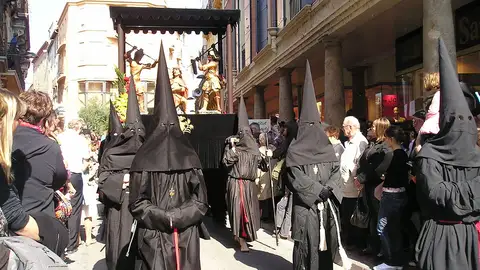 Procesión del Viernes Santo en Perpiñán Procesión del Viernes Santo en Perpiñán
