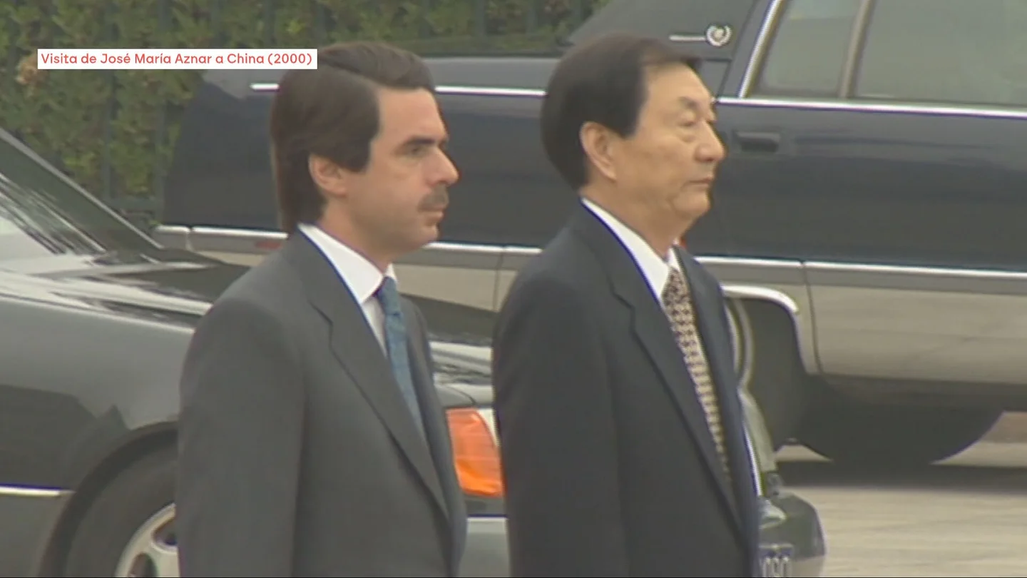Cuando China no era el enemigo comunista, sino la asignatura pendiente: el cambio de discurso del PP sobre el gigante asiático Cuando China no era el enemigo comunista, sino la asignatura pendiente: el cambio de discurso del PP sobre el gigante asiático