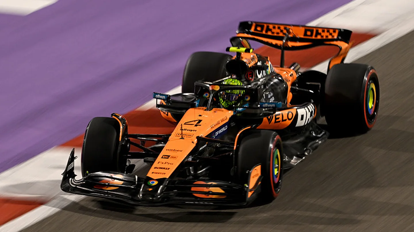 Lando Norris en su McLaren durante el GP de Baréin Lando Norris en su McLaren durante el GP de Baréin
