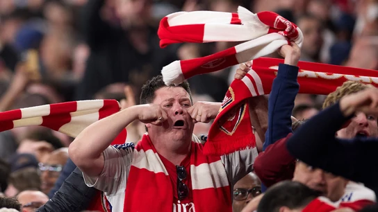 Aficionado del Arsenal contra el Real Madrid Aficionado del Arsenal contra el Real Madrid
