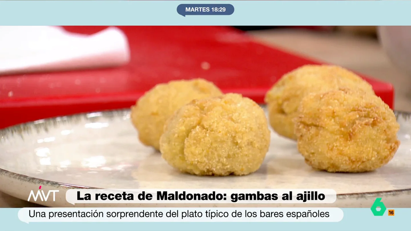 La receta de las (peculiares) gambas al ajillo de Carlos Maldonado Las gambas al ajillo son uno de los platos más valorados no sólo entre los españoles, sino también por los comensales del resto del mundo. El chef Carlos Maldonado nos enseña su receta para este delicioso plato.