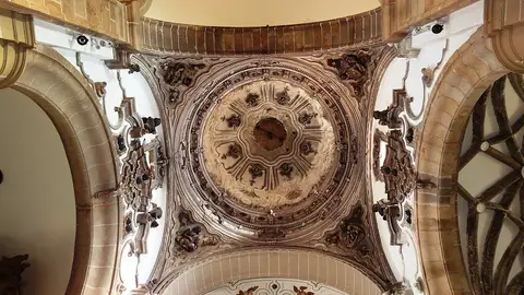 Bóveda del altar de la Iglesia de Santa María de la Encarnación Bóveda del altar de la Iglesia de Santa María de la Encarnación