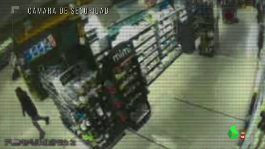Dos sierras, guantes... las imágenes que delataron a Jorge Ignacio Palma haciendo la compra tras matar a Marta Calvo En un vídeo que recupera laSexta.com, Equipo de Investigación reconstruye a través de cámaras de seguridad y el testimonio de dependientes, las compras que realizó Jorge Ignacio Palma la mañana después de la desaparición de Marta Calvo.