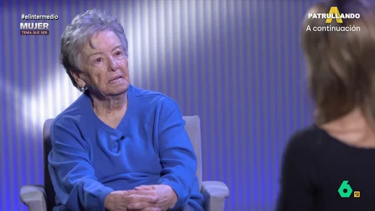 María Galiana, a Sandra Sabatés: "Me parece una barbaridad decir 'yo ya no puedo'" "Hay que levantarse cada vez que uno pueda", afirmaba la actriz frente a la presentadora de El Intermedio en su sección 'Mujer tenía que ser'. La actriz reflexionaba sobre su extensa carrera y qué significa para ella seguir en activo.