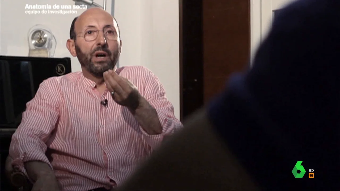 El 'papa' fugado del Palmar de Troya rompe su silencio: "Fue un sacerdocio fraudulento" El 'papa' fugado del Palmar de Troya rompe su silencio: "Fue un sacerdocio fraudulento"