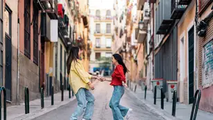 Chicas jóvenes en Madrid