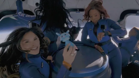 "¿Podemos mandarlas de regreso?": las redes sociales estallan por el viaje espacial de Katy Perry y Lauren Sánchez "¿Podemos mandarlas de regreso?": las redes sociales estallan por el viaje espacial de Katy Perry y Lauren Sánchez