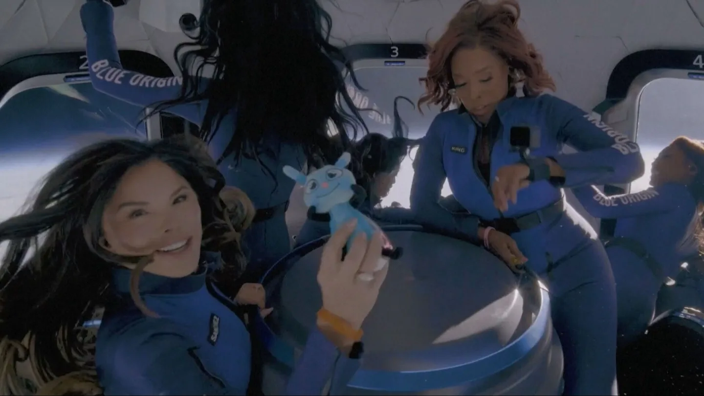 "¿Podemos mandarlas de regreso?": las redes sociales estallan por el viaje espacial de Katy Perry y Lauren Sánchez "¿Podemos mandarlas de regreso?": las redes sociales estallan por el viaje espacial de Katy Perry y Lauren Sánchez