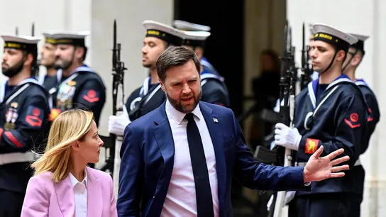 La primera ministra italiana Giorgia Meloni, junto con el vicepresidente de EEUU JD Vance La primera ministra italiana Giorgia Meloni, junto con el vicepresidente de EEUU JD Vance