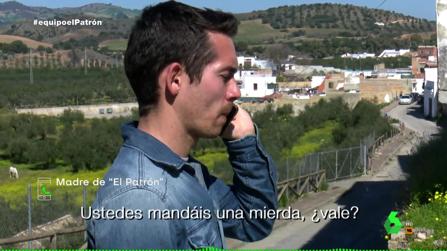 La violenta reacción de la madre de 'El Patrón' a las preguntas de 'Equipo de Investigación': "¡Me cago en tus muertos!" En un vídeo que ahora recupera laSexta.com, Equipo de Investigación conseguía hablar con el padre y la madre de 'El Patrón', a los que preguntaba por la supuesta red de blanqueo de capitales liderada por su hijo.