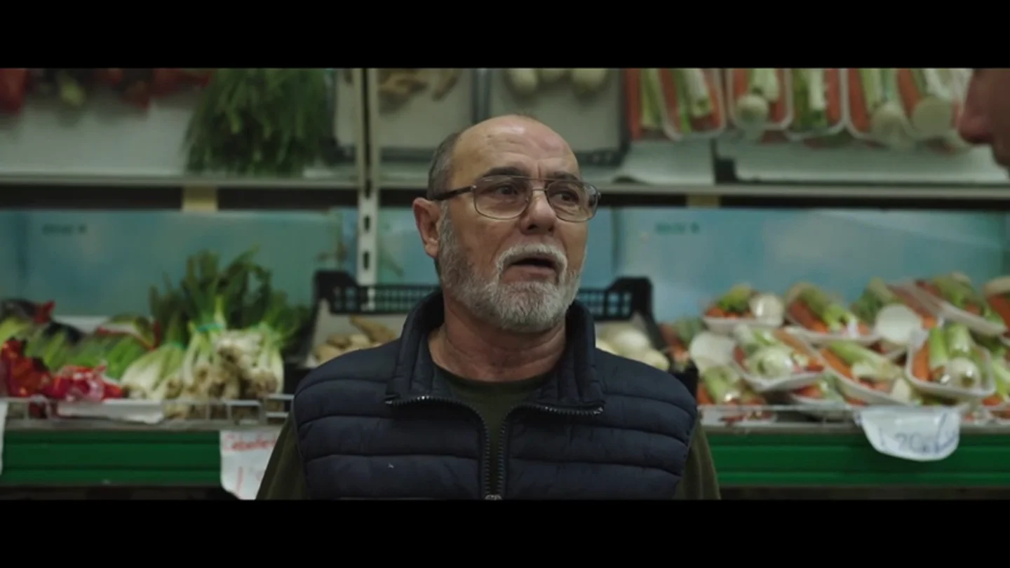 Habla un jubilado del barrio más pobre de España: "No puedo comprar un kilo de pescado, eso no se le hace a un pensionista" Habla un jubilado del barrio más pobre de España: "No puedo comprar un kilo de pescado, eso no se le hace a un pensionista"