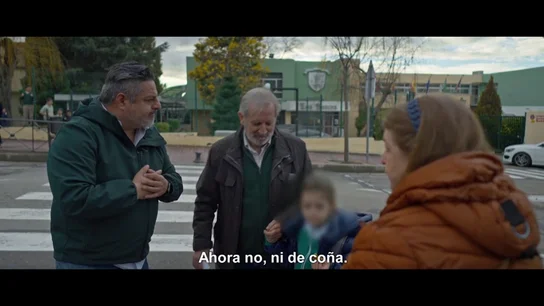 Así explican unos abuelos de La Moraleja por qué nunca llevarían a sus nietos a un colegio público: "Quiero educarles con libertad" Así explican unos abuelos de La Moraleja por qué nunca llevarían a sus nietos a un colegio público: "Quiero educarles con libertad"