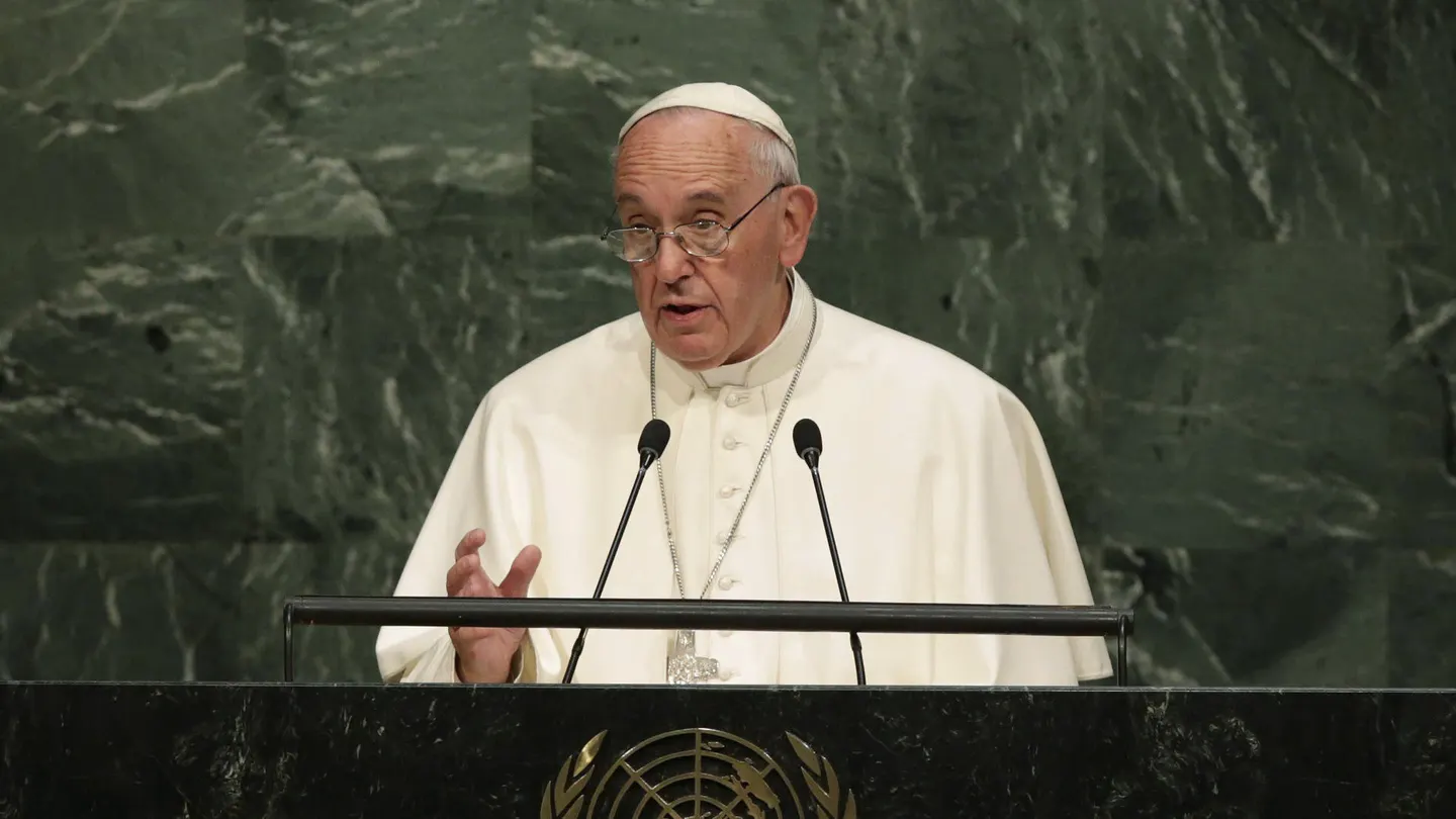 El papa Francisco en la Asamblea General de las Naciones Unidas en Nueva York en 2015. El papa Francisco en la Asamblea General de las Naciones Unidas en Nueva York en 2015.