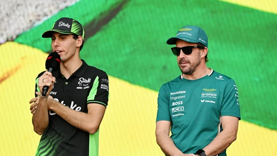 Bortoleto y Fernando Alonso Bortoleto y Fernando Alonso