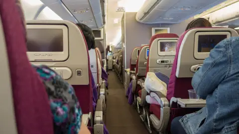 Asientos en la cabina del avión Asientos en la cabina del avión