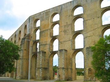 Acueducto de Amoreira