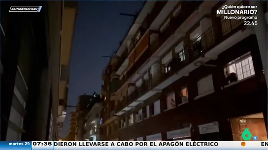 "Nos hace una ilusión...": Angie Cárdenas, sobre los aplausos en las calles de España celebrando el regreso de la luz tras el apagón "Nos hace una ilusión...": Angie Cárdenas, sobre los aplausos en las calles de España celebrando el regreso de la luz tras el apagón