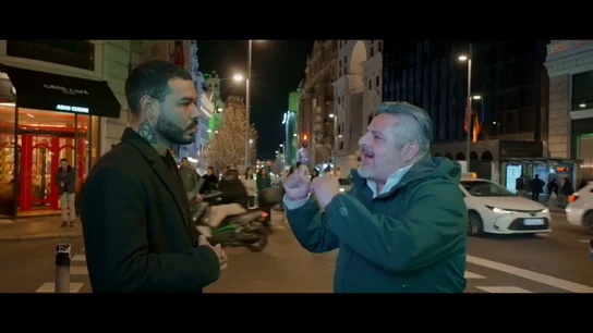 Habla un ingeniero de sistemas venezolano que trabaja en Gran Vía captando clientes para bares: "Es mi primer trabajo aquí" Habla un ingeniero de sistemas venezolano que trabaja en Gran Vía captando clientes para bares: "Es mi primer trabajo aquí"