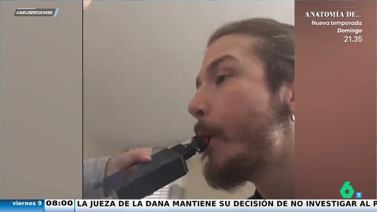 Un niño le hace un control de alcoholemia a su padre y el juego no acaba como esperaba Un niño le hace un control de alcoholemia a su padre y el juego no acaba como esperaba