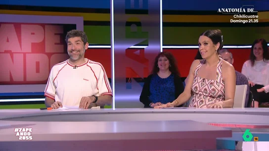 Cristina Pedroche confiesa cómo aprendió a bailar chotis: "Gracias a Jiaping y su 'desafiíto'" A la zapeadora, a pesar de ser de Madrid, nunca aprendió este baile tan representativo de la ciudad. Maya Pixelskaya, por su parte, explica que ella lo aprendió en el colegio.