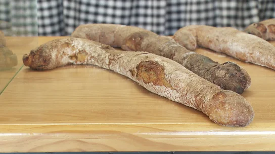 El Garrote del Santo, un pan dulce típico de Madrid que emula al garrote de San Isidro. El Garrote del Santo, un pan dulce típico de Madrid que emula al garrote de San Isidro.