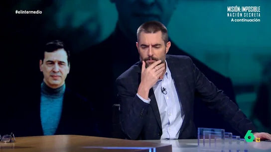 Dani Mateo escucha 'La danza de las chirimoyas', de David Sánchez: "Mala rima para ser el hermano de un tío al que odia media España" Dani Mateo muestra a Wyoming 'La danza de las chirimoyas', la obra del hermano de Pedro Sánchez que la prensa ultra está atacando, acusándole incluso de contratar un 'negro' para componerla.